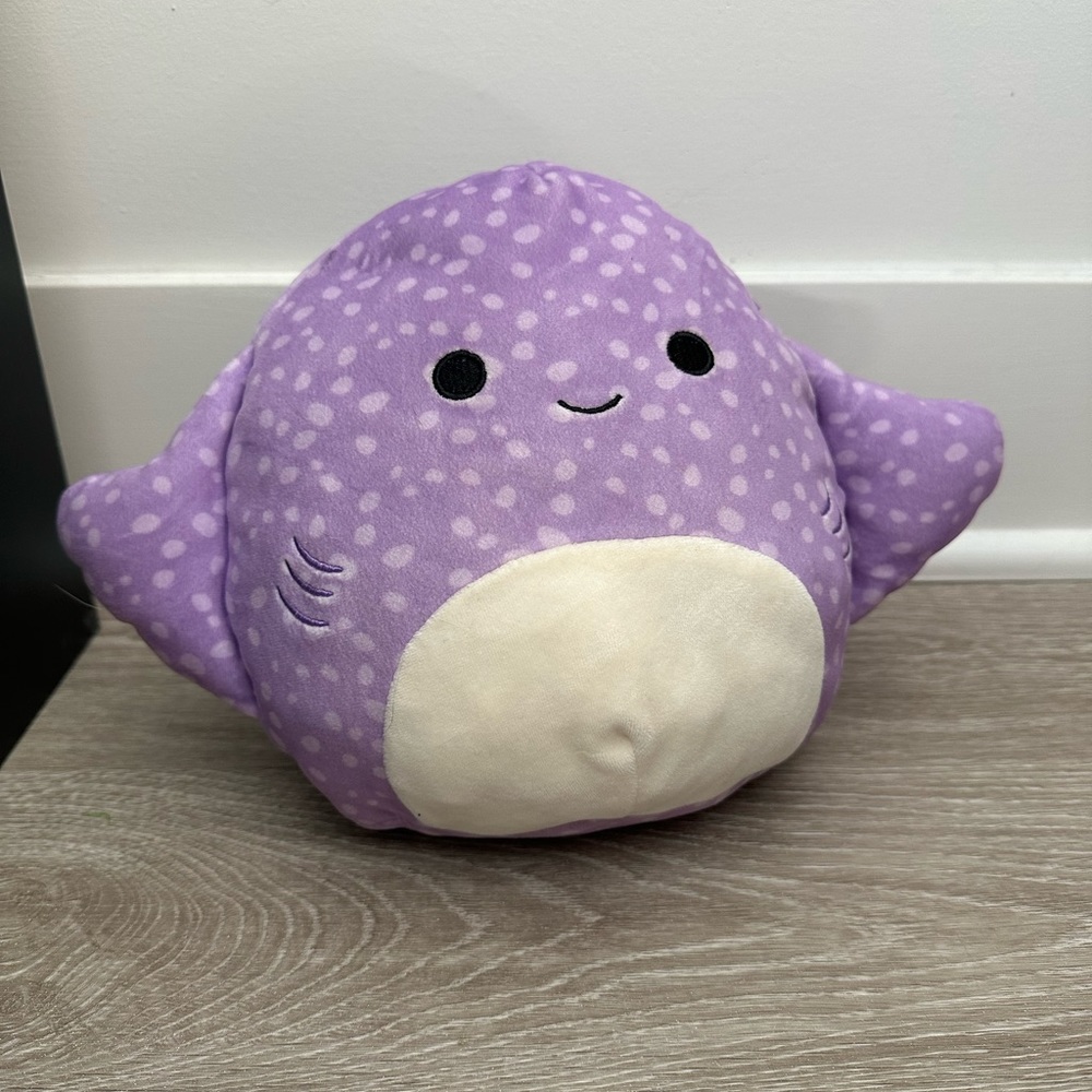 AZIZA — Stingray Squishmallow